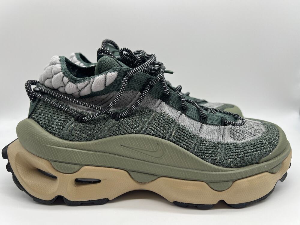 Nike Air Max Flyknit Venture Vintage Green FD2110-300 Women's 10.5/Men's 9